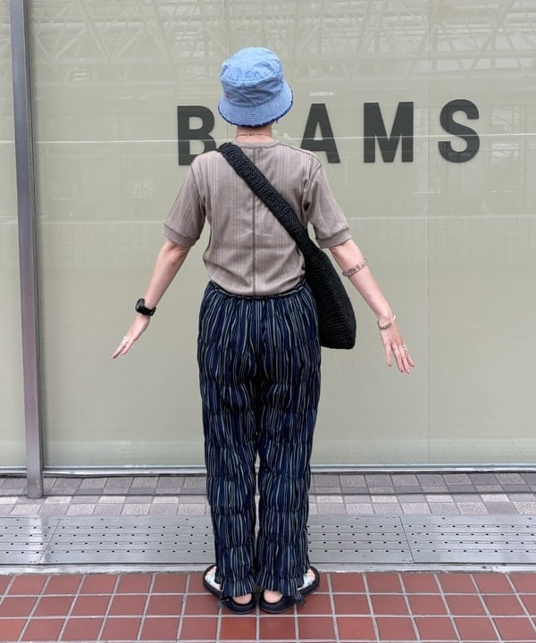 矢野(青木)優香さんの「BEAMS WOMEN｜BEAMS BOY / ランダム リブ クルーネック ショートスリーブ」を使ったコーディネート