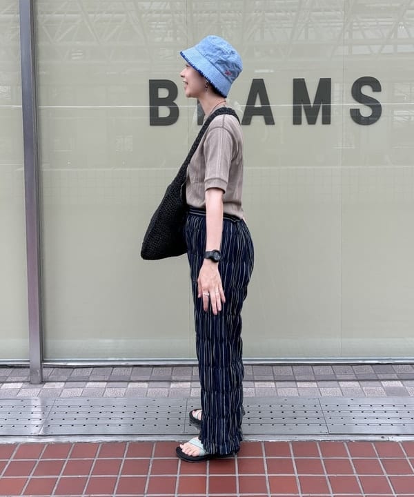 矢野(青木)優香さんの「BEAMS WOMEN｜BEAMS BOY / ランダム リブ クルーネック ショートスリーブ」を使ったコーディネート