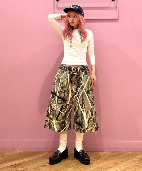 コスゲさんの「BEAMS WOMEN｜orSlow × BEAMS / 別注 SUPER DAD’S CAMO SHORTS」を使ったコーディネート