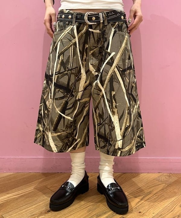 コスゲさんの「BEAMS WOMEN｜orSlow × BEAMS / 別注 SUPER DAD’S CAMO SHORTS」を使ったコーディネート