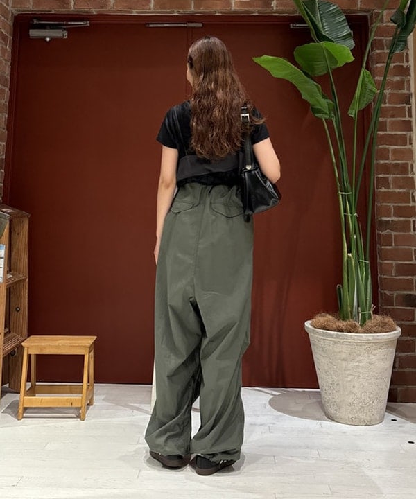 佐々木 南美さんの「BEAMS WOMEN｜Ray BEAMS / 箔 プリント リブ Tシャツ」を使ったコーディネート