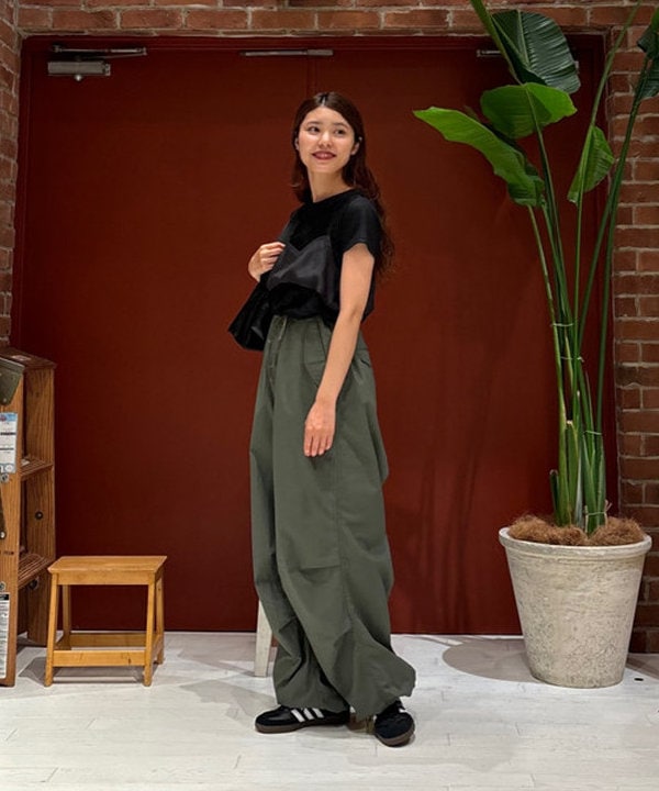 佐々木 南美さんの「BEAMS WOMEN｜Ray BEAMS / 箔 プリント リブ Tシャツ」を使ったコーディネート