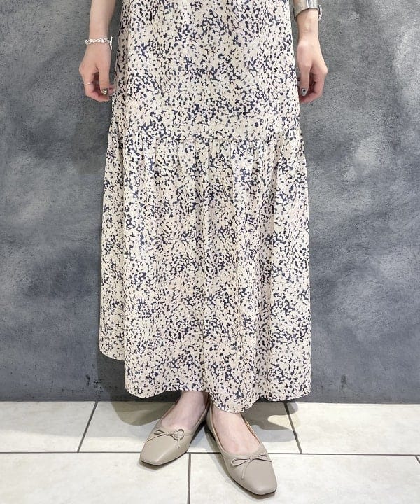 高木 菜央さんの「BEAMS WOMEN｜Demi-Luxe BEAMS / パフスリーブ プルオーバー」を使ったコーディネート