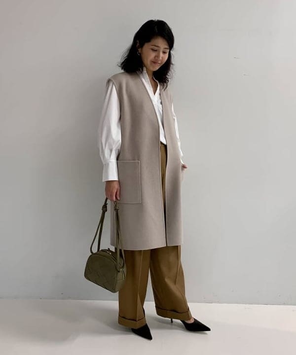 松元 晴佳さんの「BEAMS WOMEN｜ウール リバー ロングジレ」を使ったコーディネート