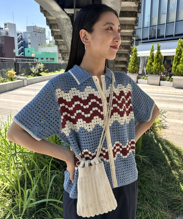 ちりこさんの「BEAMS WOMEN｜Ray BEAMS / ウェーブ ボーダー ニット シャツ」を使ったコーディネート