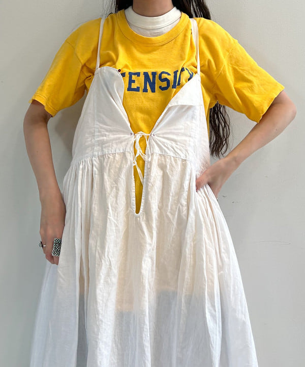 清水 彩乃さんの「BEAMS WOMEN｜BEAMS BOY / 晴雨兼用 カラフル 折りたたみ傘」を使ったコーディネート