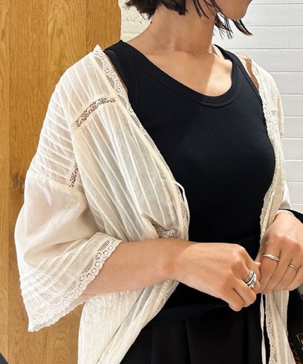 川口 恵さんの「BEAMS WOMEN｜VIOLAd’ORO / レザー ラタン かごバッグ」を使ったコーディネート