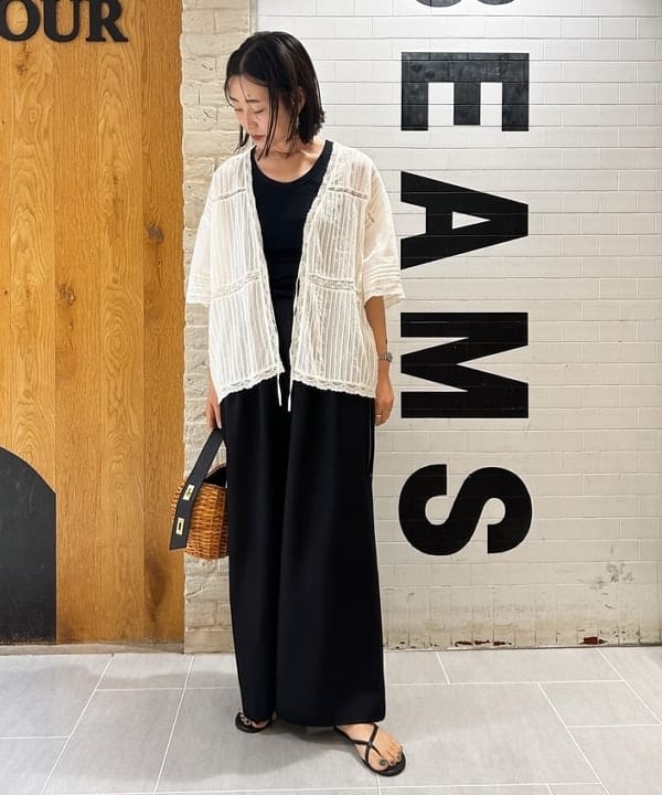 川口 恵さんの「BEAMS WOMEN｜VIOLAd’ORO / レザー ラタン かごバッグ」を使ったコーディネート