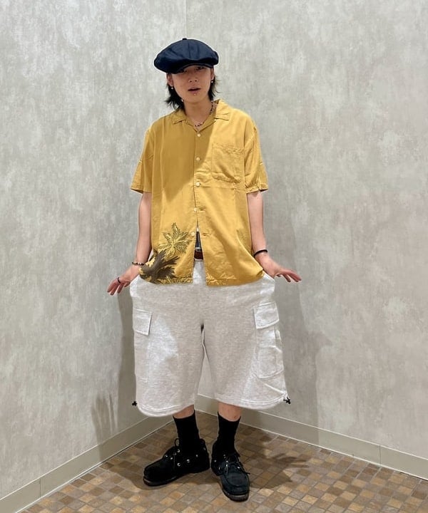 菊田 悠さんの「BEAMS WOMEN｜スウェット カーゴ ショートパンツ」を使ったコーディネート