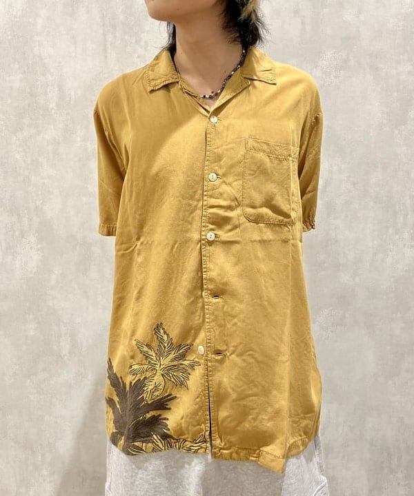 菊田 悠さんの「BEAMS WOMEN｜スウェット カーゴ ショートパンツ」を使ったコーディネート