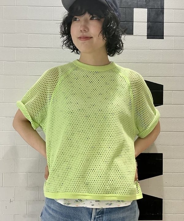 小原 もこさんの「BEAMS WOMEN｜BEAMS BOY / メッシュ リンガー ショートスリーブ Tシャツ」を使ったコーディネート