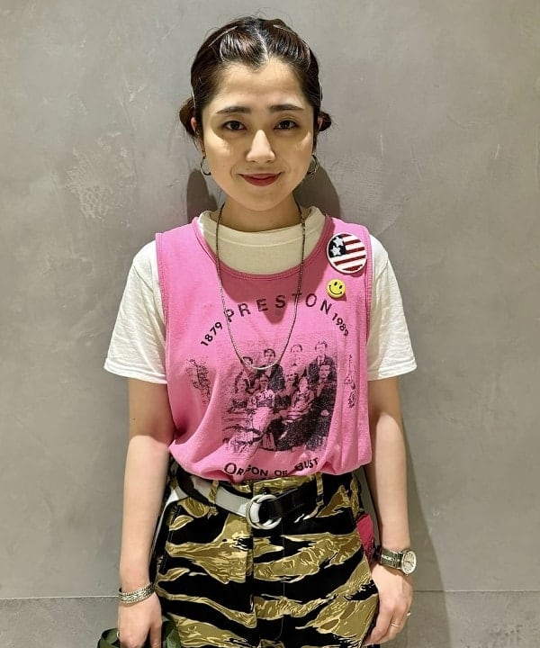 吉野 多恵さんの「BEAMS WOMEN｜FRUIT OF THE LOOM × BEAMS BOY / 2PACK TEE」を使ったコーディネート
