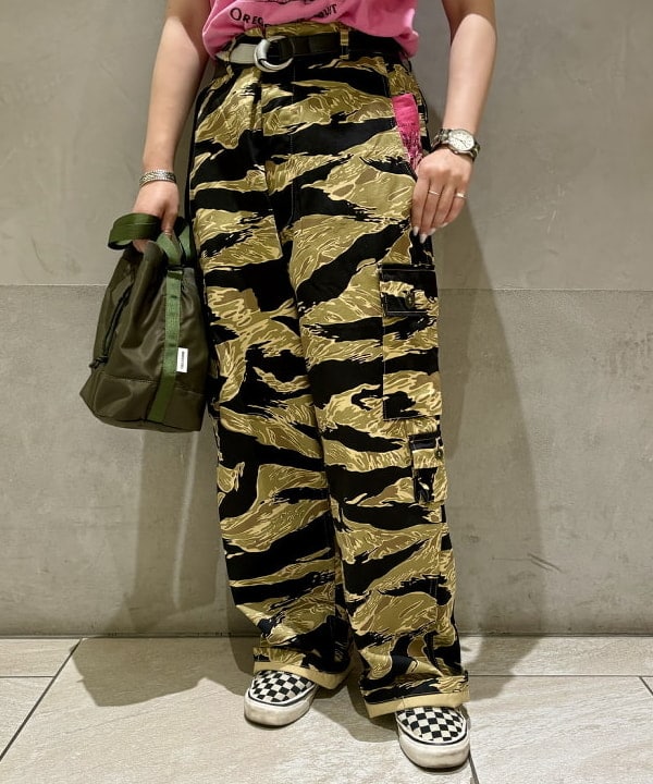 吉野 多恵さんの「BEAMS WOMEN｜FRUIT OF THE LOOM × BEAMS BOY / 2PACK TEE」を使ったコーディネート