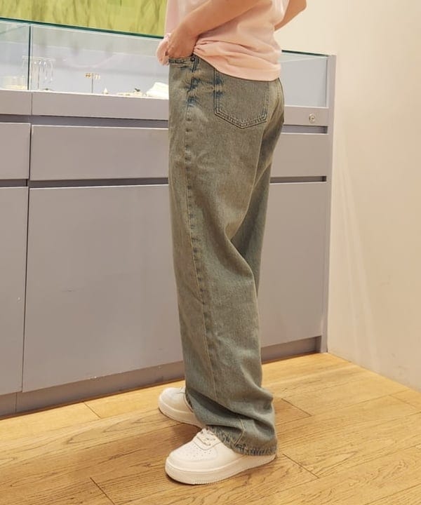 saori KATOさんの「BEAMS WOMEN｜NYC × GOOD ROCK SPEED × Ray BEAMS / 別注 NYC Tシャツ」を使ったコーディネート