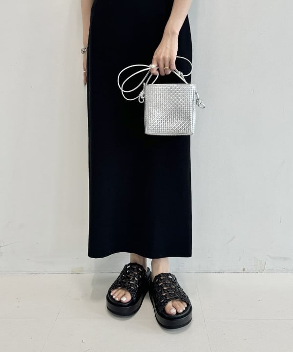 SANOさんの「BEAMS WOMEN｜シンプル ボートネックニット .M」を使ったコーディネート