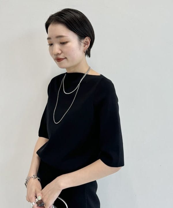 SANOさんの「BEAMS WOMEN｜シンプル ボートネックニット .M」を使ったコーディネート