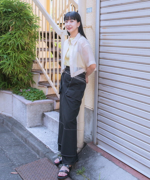 マツド ユメカさんの「BEAMS WOMEN｜Ray BEAMS / 配色ステッチ シアー シャツ」を使ったコーディネート
