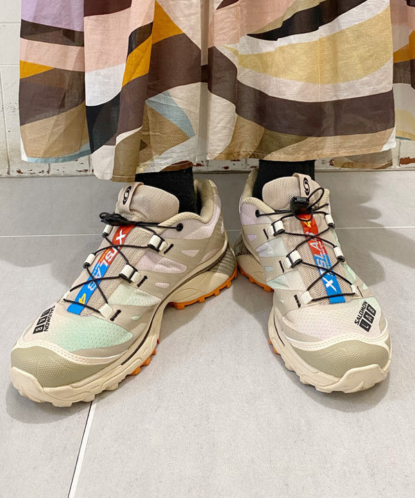 りかちょび/岸本梨佳さんの「BEAMS WOMEN｜Otro Accesorio / フラワー リング」を使ったコーディネート