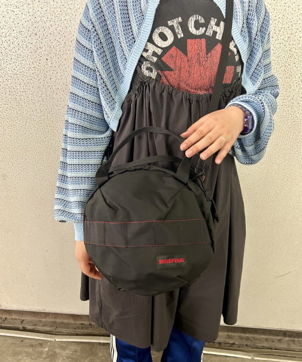 Kyooka Sayakaさんの「BEAMS WOMEN｜BRIEFING × BEAMS BOY / 別注 ヘルメット バッグ」を使ったコーディネート