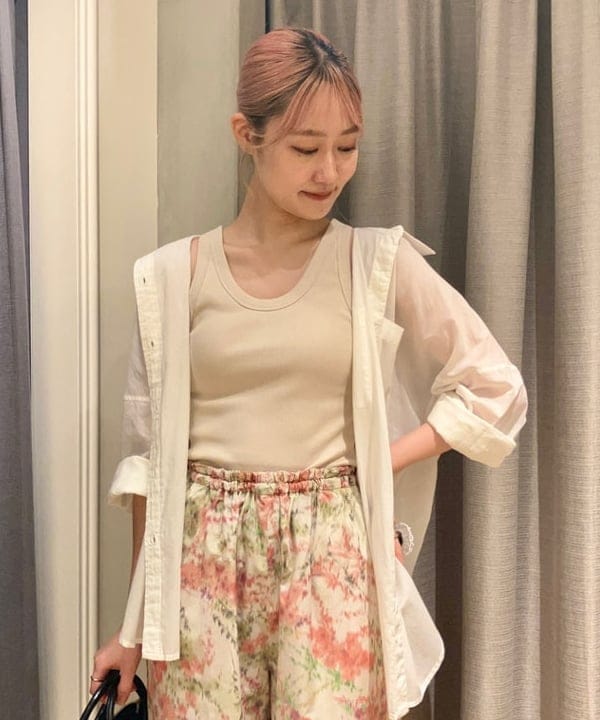 YUIさんの「BEAMS WOMEN｜丸胴 テレコ タンクトップ」を使ったコーディネート