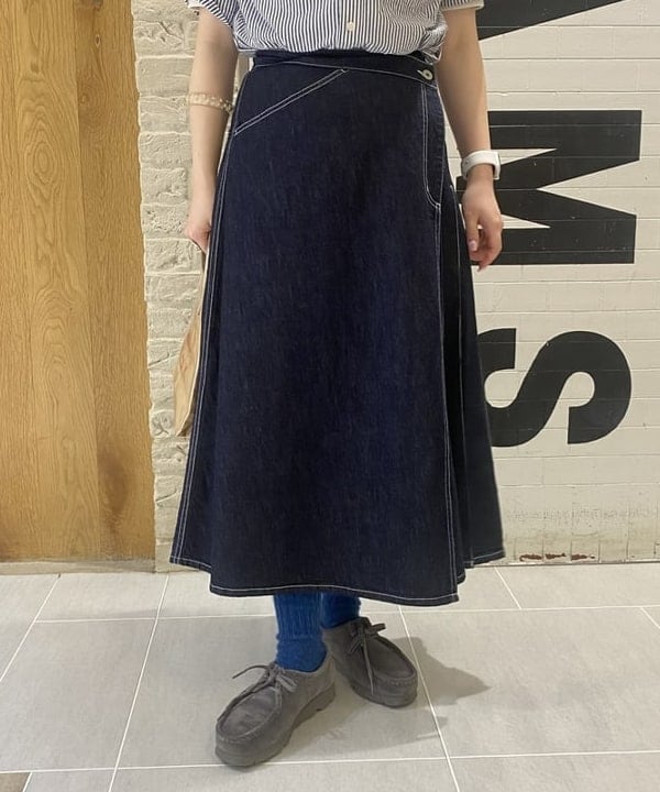 木村 海侑さんの「BEAMS WOMEN｜ラップ プリーツ スカート」を使ったコーディネート