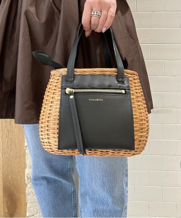 CHIHIROさんの「BEAMS WOMEN｜Devotion TWINS / コットンギャザー ショートドレス」を使ったコーディネート