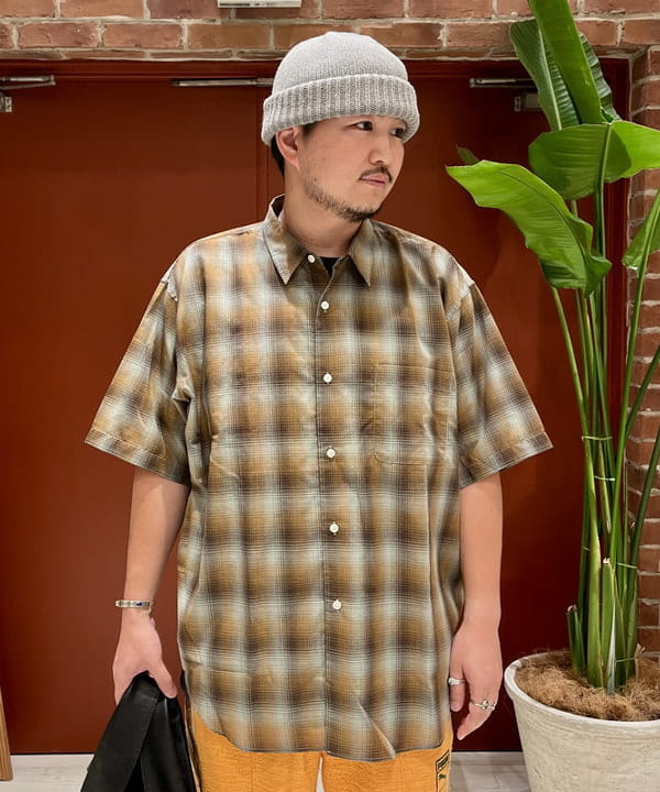 新里 京介さんの「BEAMS WOMEN｜PUMA &times; Sasquatchfabrix. / 別注 TRACK PANTS」を使ったコーディネート