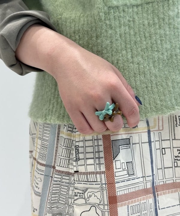 ナガオカ サキさんの「BEAMS WOMEN｜チャイナボタン ベスト」を使ったコーディネート