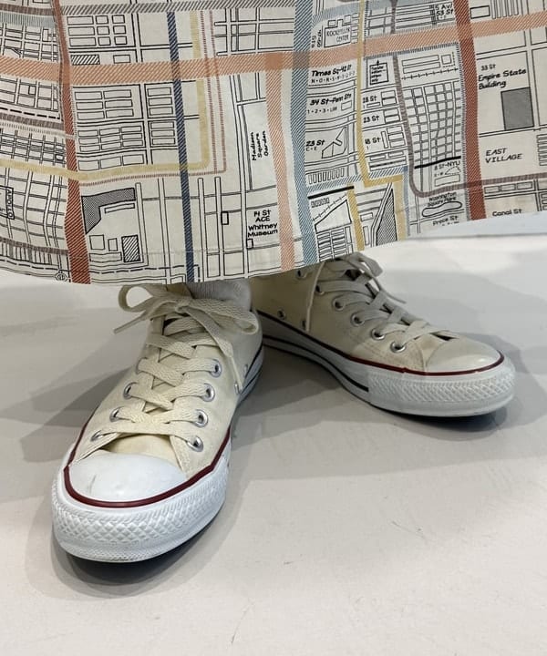 ナガオカ サキさんの「BEAMS WOMEN｜チャイナボタン ベスト」を使ったコーディネート