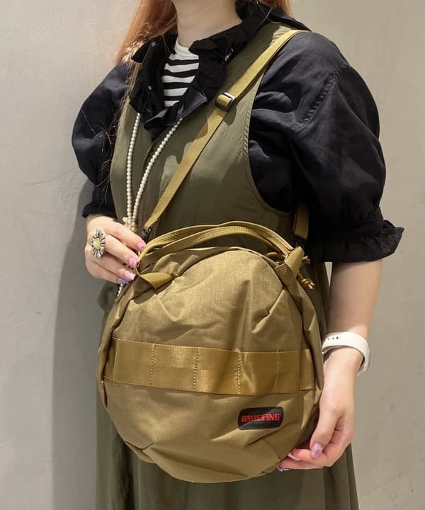 木村 海侑さんの「BEAMS WOMEN｜BEAMS BOY / 樹脂 パール ロング ネックレス」を使ったコーディネート