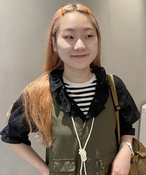 木村 海侑さんの「BEAMS WOMEN｜BEAMS BOY / 樹脂 パール ロング ネックレス」を使ったコーディネート