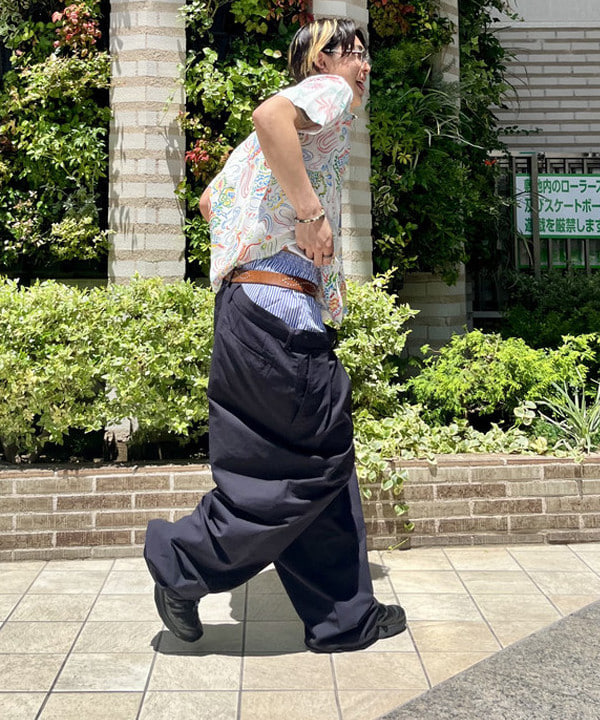 菊田 悠さんの「BEAMS WOMEN｜SUN SURF × BEAMS / 別注 アロハシャツ」を使ったコーディネート