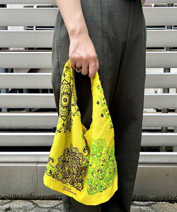 ナツハさんの「BEAMS WOMEN｜BEAMS BOY / イレギュラー バンダナ バッグ」を使ったコーディネート