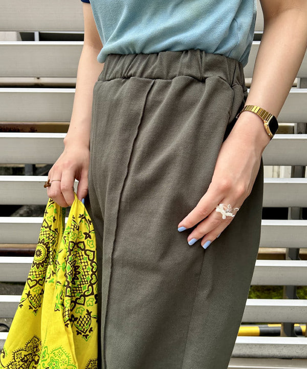 ナツハさんの「BEAMS WOMEN｜BEAMS BOY / イレギュラー バンダナ バッグ」を使ったコーディネート