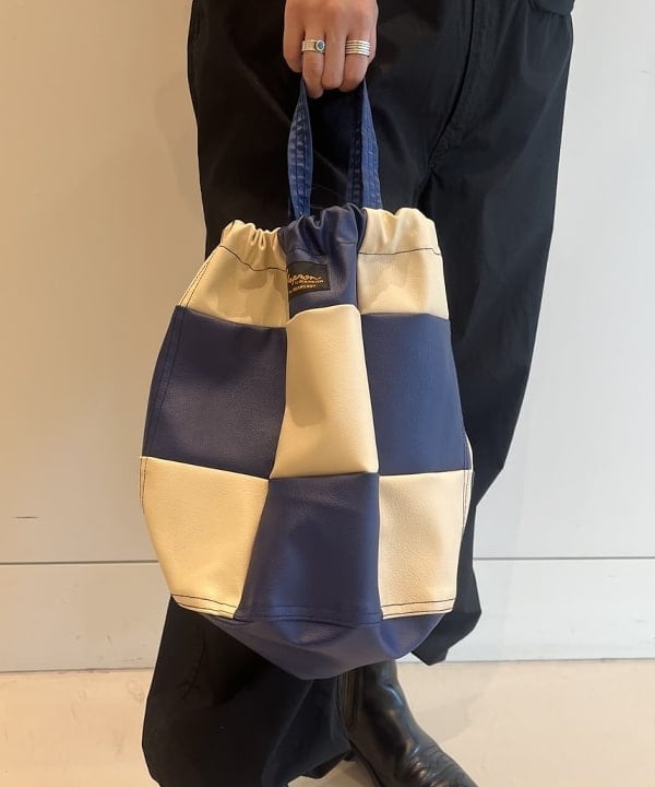 ミナミマリコさんの「BEAMS WOMEN｜○BOW WOW / 別注 ジャカード ビッグ プルオーバー」を使ったコーディネート