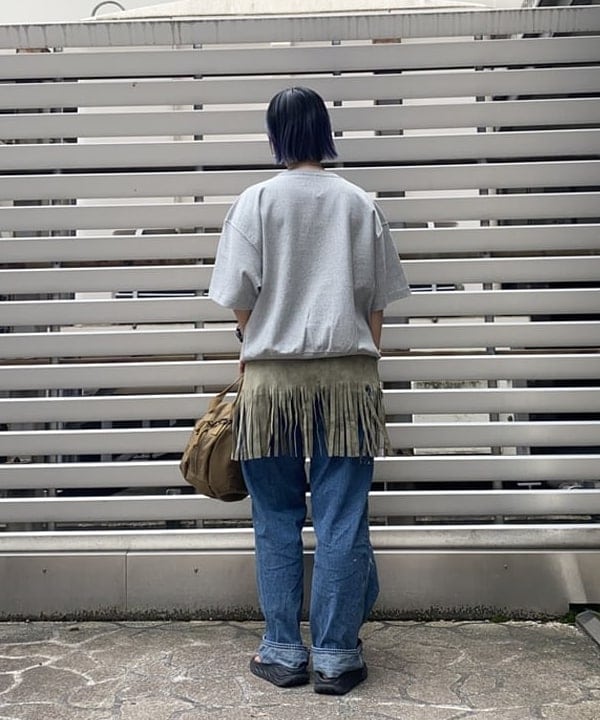 オカモト ミサキさんの「BEAMS WOMEN｜BRIEFING &times; BEAMS BOY / 別注 ヘルメット バッグ」を使ったコーディネート