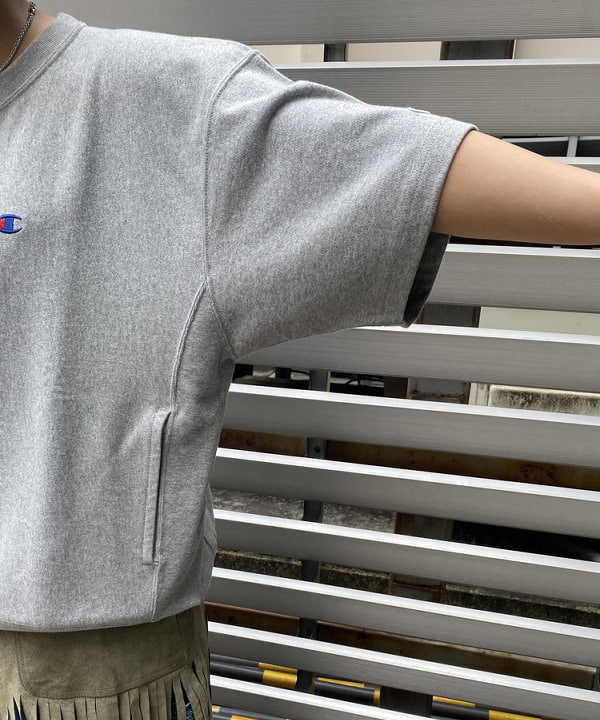 オカモト ミサキさんの「BEAMS WOMEN｜BRIEFING &times; BEAMS BOY / 別注 ヘルメット バッグ」を使ったコーディネート