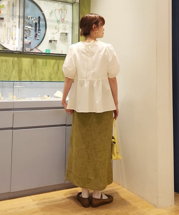 saori KATOさんの「BEAMS WOMEN｜Ray BEAMS / ランタンスリーブ ギャザー ブラウス」を使ったコーディネート