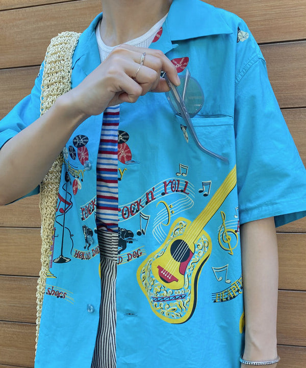 Kaoru Sakumaさんの「BEAMS WOMEN｜STAR OF HOLLYWOOD / Rock 'n' Roll Guitar Short Sleeve Shirt」を使ったコーディネート
