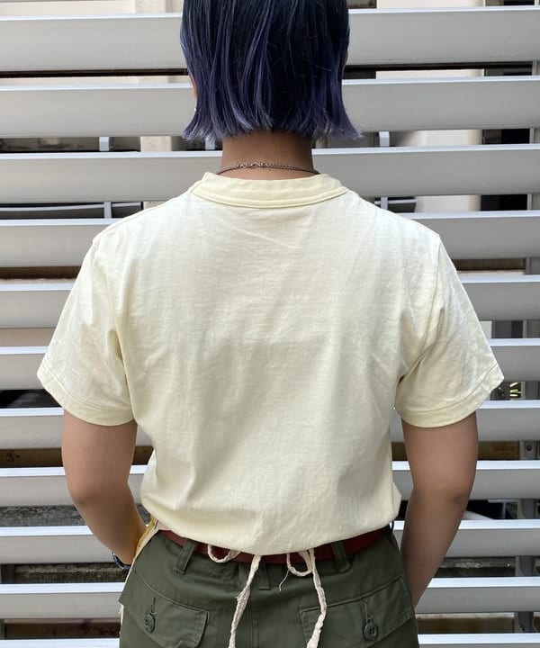 オカモト ミサキさんの「BEAMS WOMEN｜【別注】BUZZ RICKSON'S / ポプリン アーミーパンツ」を使ったコーディネート