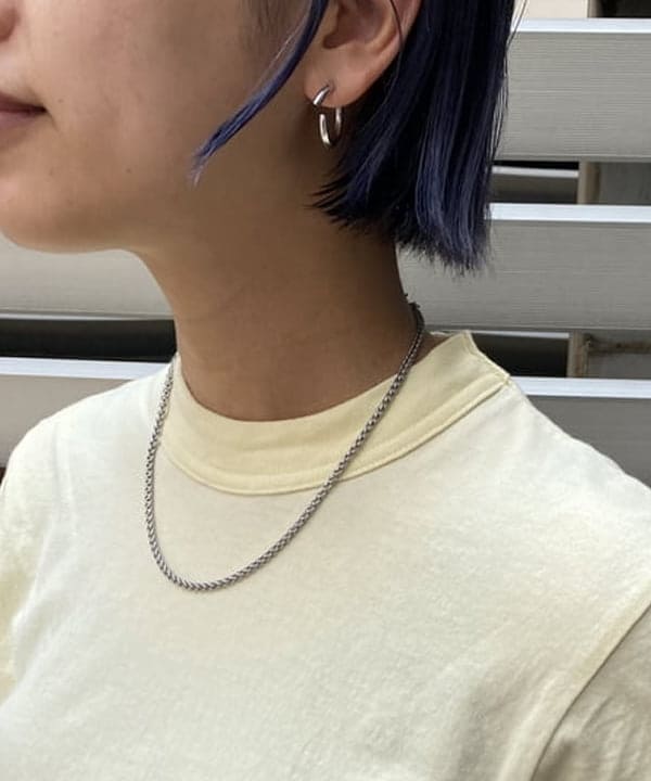 オカモト ミサキさんの「BEAMS WOMEN｜【別注】BUZZ RICKSON'S / ポプリン アーミーパンツ」を使ったコーディネート