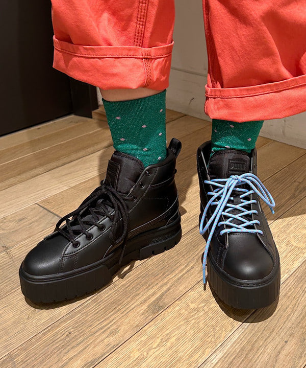 佐藤 亜美さんの「BEAMS WOMEN｜BRIEFING &times; BEAMS BOY / 別注 ヘルメット バッグ」を使ったコーディネート