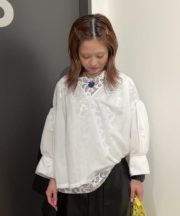 安藤 菜央さんの「BEAMS WOMEN｜maturely / Lawn Gather Stitch Smock」を使ったコーディネート