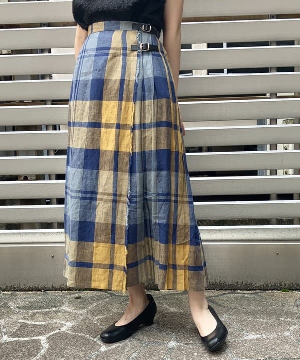 YUIさんの「BEAMS WOMEN｜Demi-Luxe BEAMS / カットジャカード ノースリーブ ブラウス」を使ったコーディネート