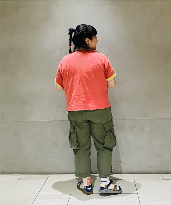 佐藤 歩さんの「BEAMS WOMEN｜WAREHOUSE & CO. &times; BEAMS BOY / 別注 ステンシル リバーシブル Tシャツ」を使ったコーディネート