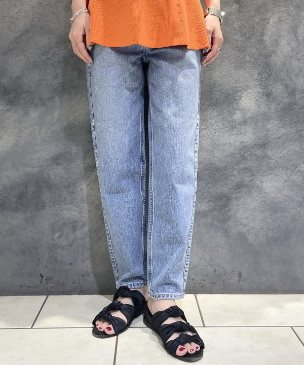 高木 菜央さんの「BEAMS WOMEN｜Demi-Luxe BEAMS / ノースリーブ ペプラム ニットプルオーバー」を使ったコーディネート