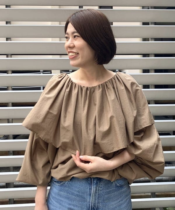 岡 妃呂美さんの「BEAMS WOMEN｜GIANNI CHIARINI / CAMILLA レザートートバッグ」を使ったコーディネート