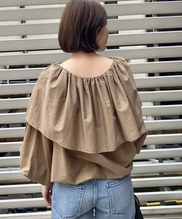 岡 妃呂美さんの「BEAMS WOMEN｜GIANNI CHIARINI / CAMILLA レザートートバッグ」を使ったコーディネート