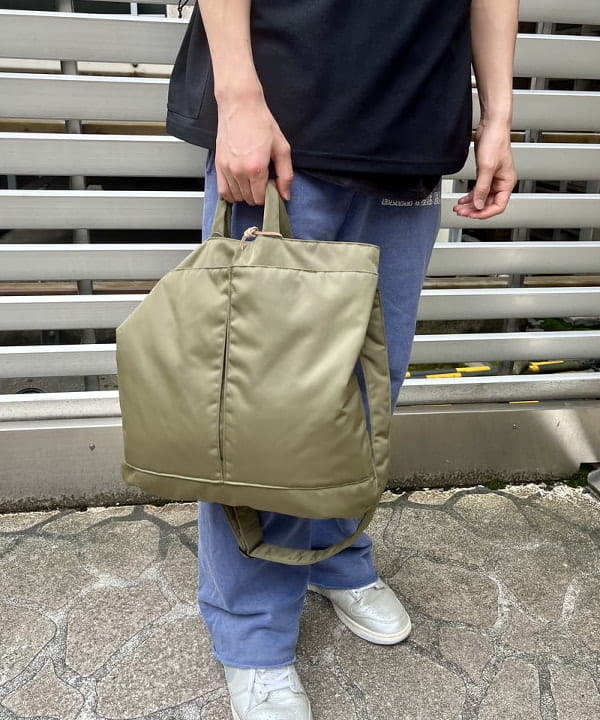 高遠 恒巳さんの「BEAMS WOMEN｜SLOW_NY_HELMET」を使ったコーディネート