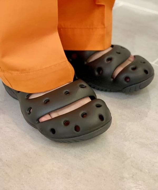 鈴木 悠里さんの「BEAMS WOMEN｜BEAMS / 1プリーツ ワーク トラウザーズ」を使ったコーディネート